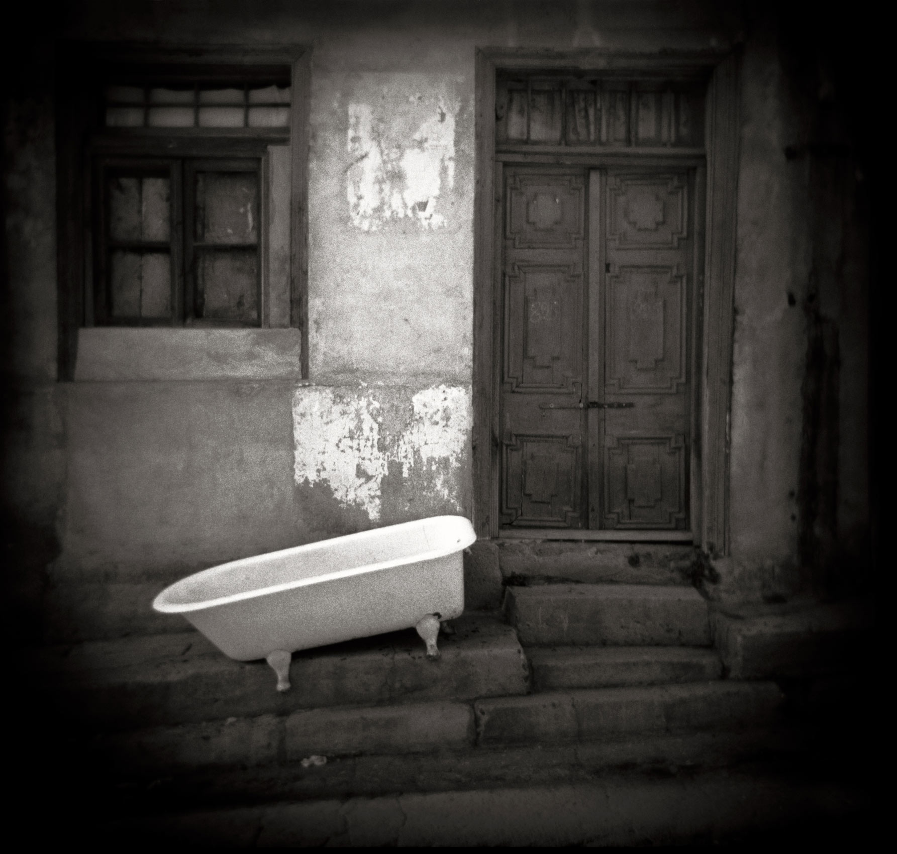 200415web-018-bathtub